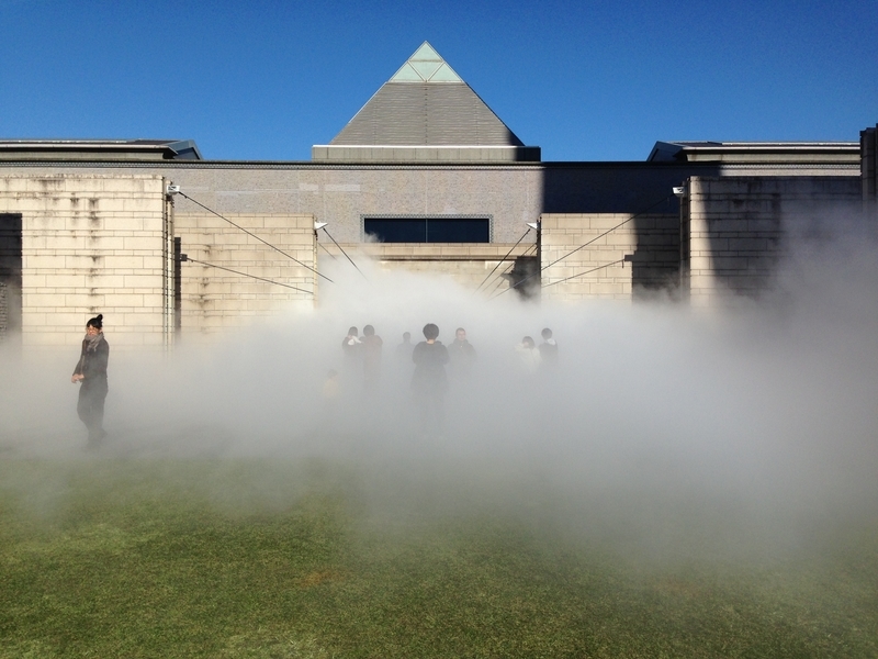 小鹿尚久作ブロンズレリーフ/バラの乙女/茨城県水戸市/彫刻家 彫刻放浪：