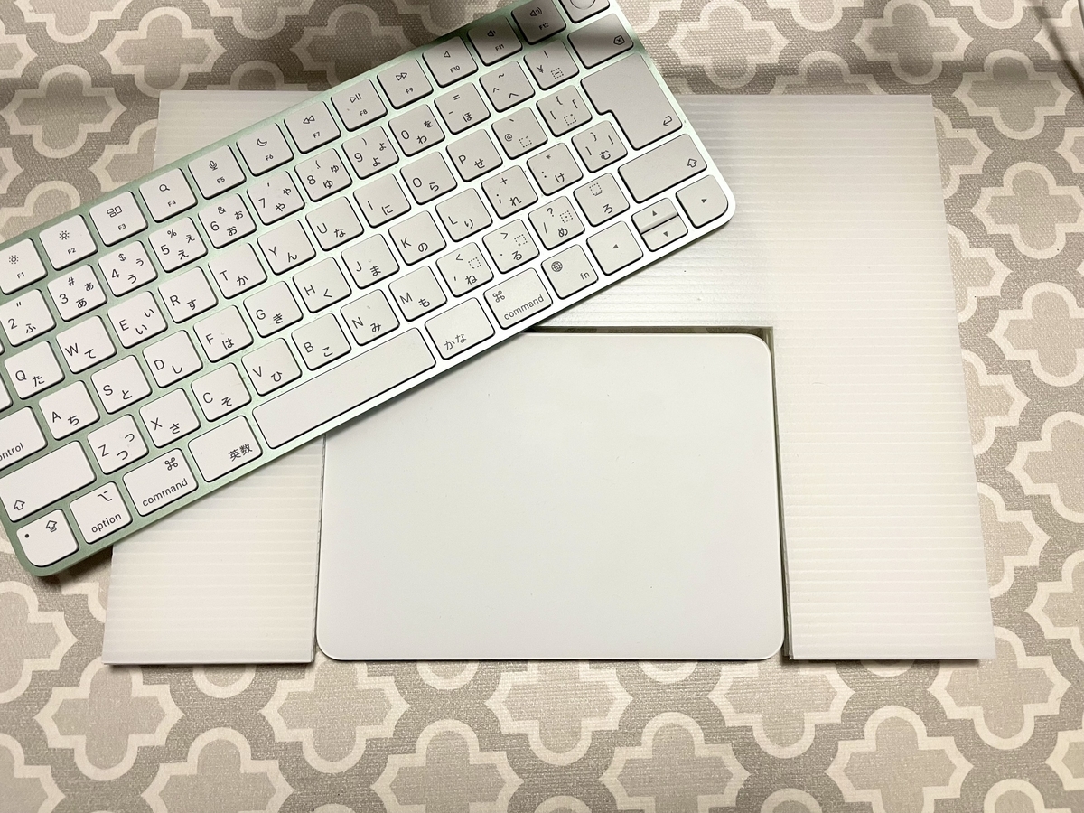 Apple iMac(21.5) 純正キーボード・マウス・トラックパッド付 Magic