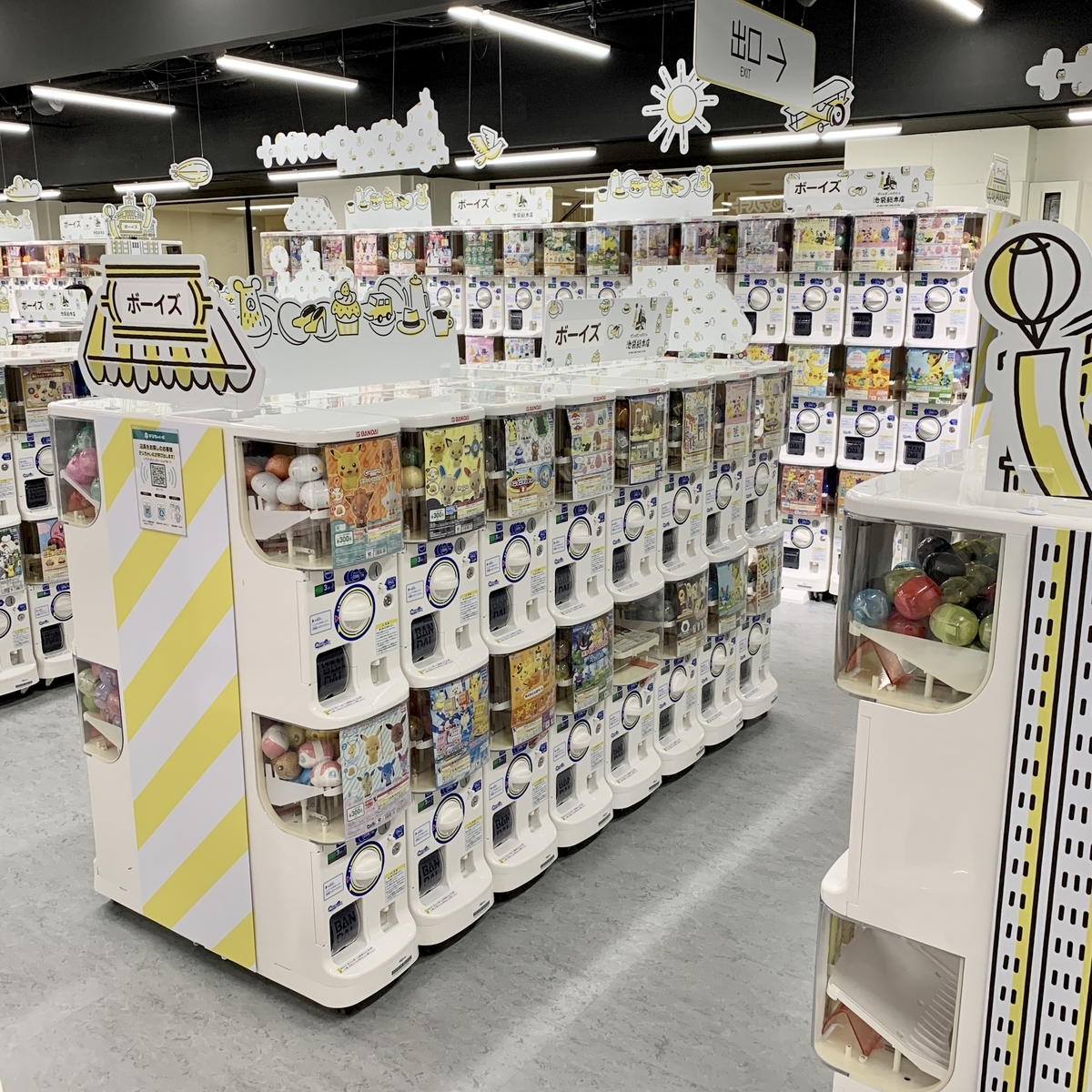 ポケモンも世界最大級 ガシャポンのデパート 池袋総本店 ポケモンセンターnakayama