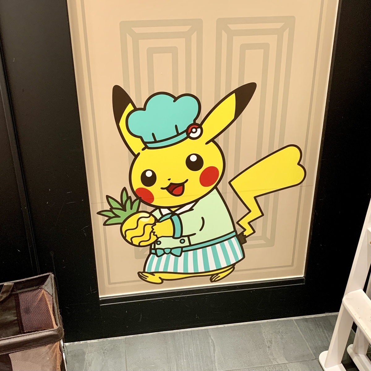 ポケモン - 【Pokémon Cafe】パティシエールピカチュウ パティシエールピカチュウ自慢のスイーツやドリンク、グッズが