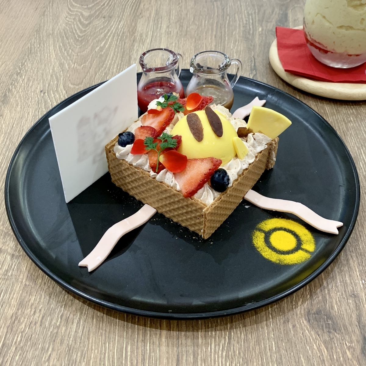パティシエピカチュウのおいわいスイーツボックス ポケモンカフェ3周年記念 ポケモンセンターnakayama