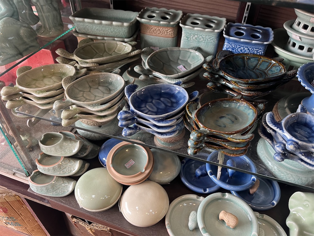 Celadon】チャトチャックでセラドン食器を買うならこのお店❣ - タイ