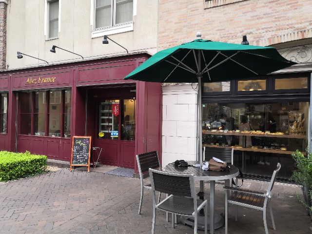 麻布十番の地元に密着したパン屋さん Allez France アレ フランス カフェ ダリア 外食好き料理初心者ワーママの食事と外出の記録