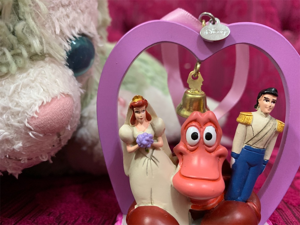 Disney - 送料込ディズニーストア　オーナメント　アリエル　セバスチャン　ウェディングケーキ セバスチャン オーナメント ウェディングケーキ オーナメント
