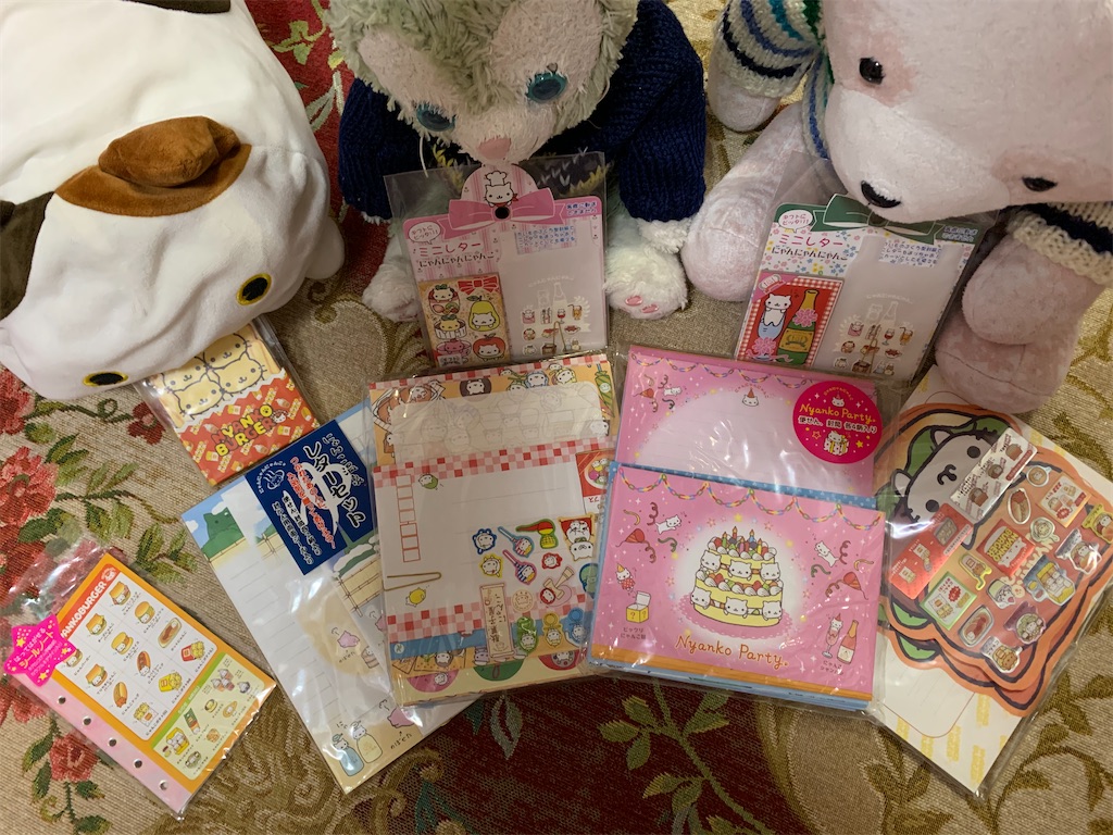サンエックス　にゃんにゃんにゃんこ　2004年記念箱&クッション サンエックス にゃんにゃんにゃんこ 2004年記念箱&クッション