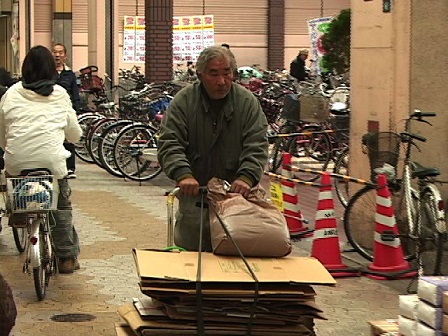 「ホームレス 避難所」の画像検索結果