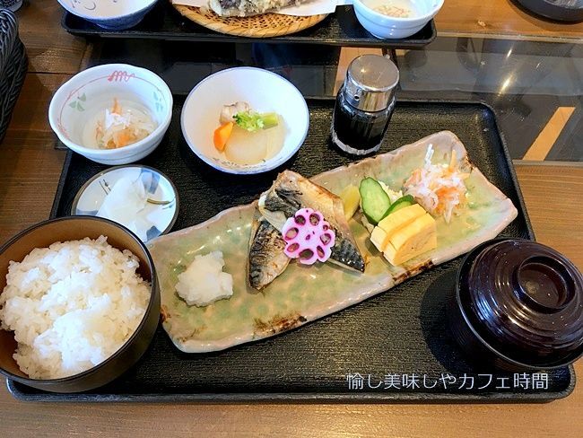 あおぞら一丁目のランチ塩さば定食