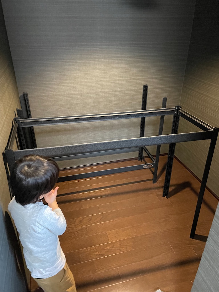 コストコ「WHALEN スチールラック 5段 」という棚で収納庫つくっ