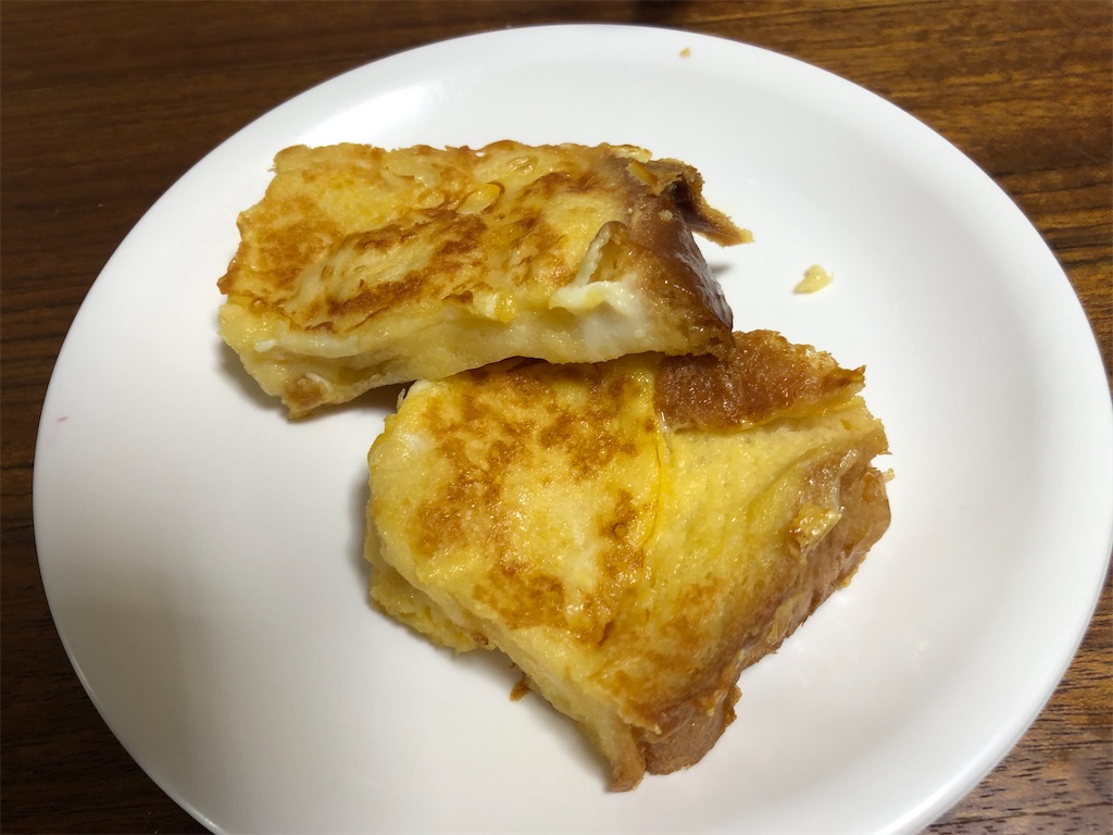 今日の朝ごはんは盛りだくさん フレンチトーストとスムージーとプリン ぴよぴよコケコ