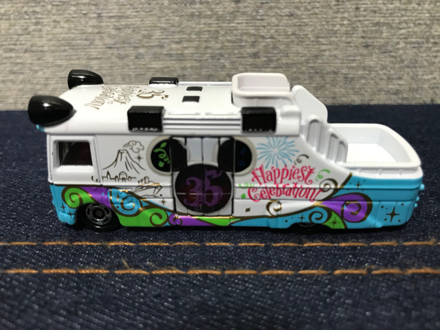 トミカ 東京ディズニーリゾート35周年 Happiest Celebration 開催記念 ドリームクルーザー を解説 Fun Toy Life トミカ 東京ディズニーリゾート35周年 Happiest Celebration 開催記念 ドリームクルーザー を解説 Fun Toy Life