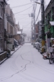 [PENTAX-M 50mm F4 MACRO][雪景色] 自転車の轍重ねて深雪かな