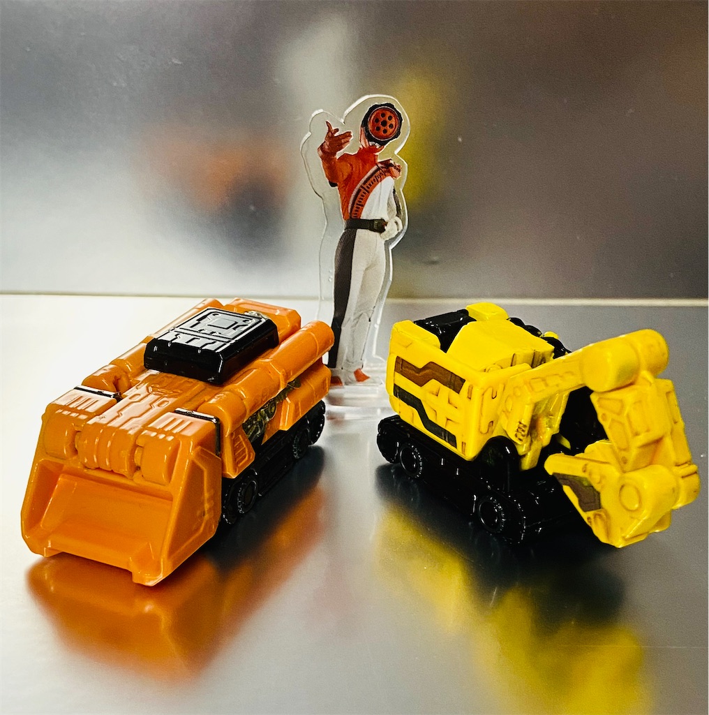 ブンブンショベルとブンブンドーザーの塗装完了❗️ - プラまるの