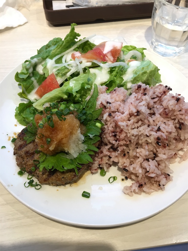ハンバーグが美味 原宿にあるteddy S 気づけばカフェのトリコ