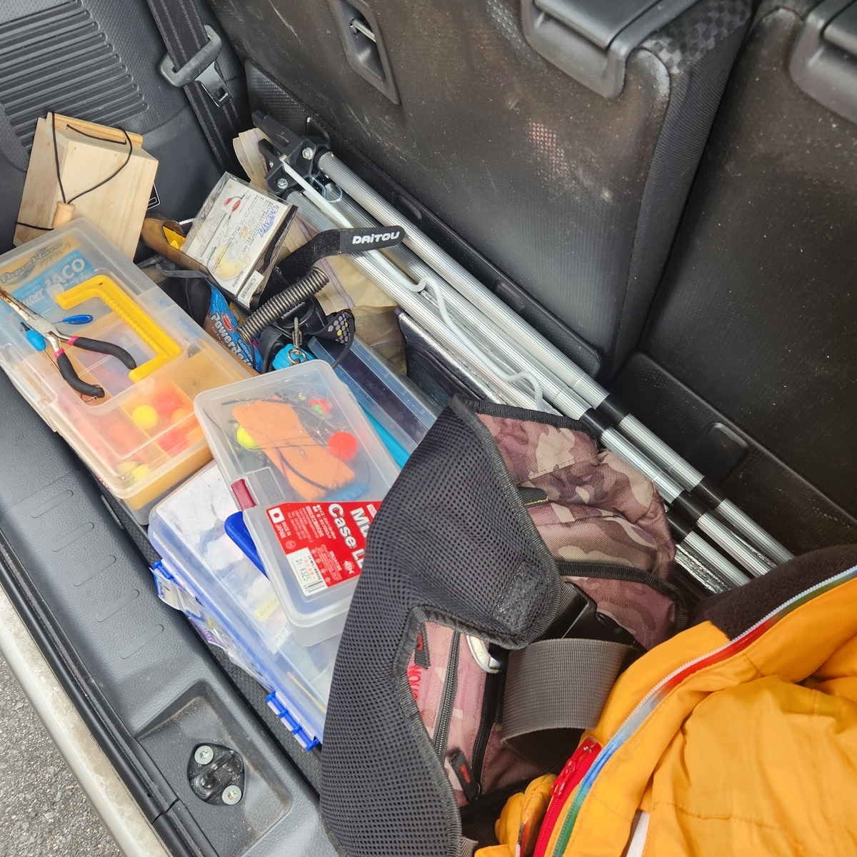 総額〇万円？】車のトランクに眠る釣り具一式を、整理して紹介する 