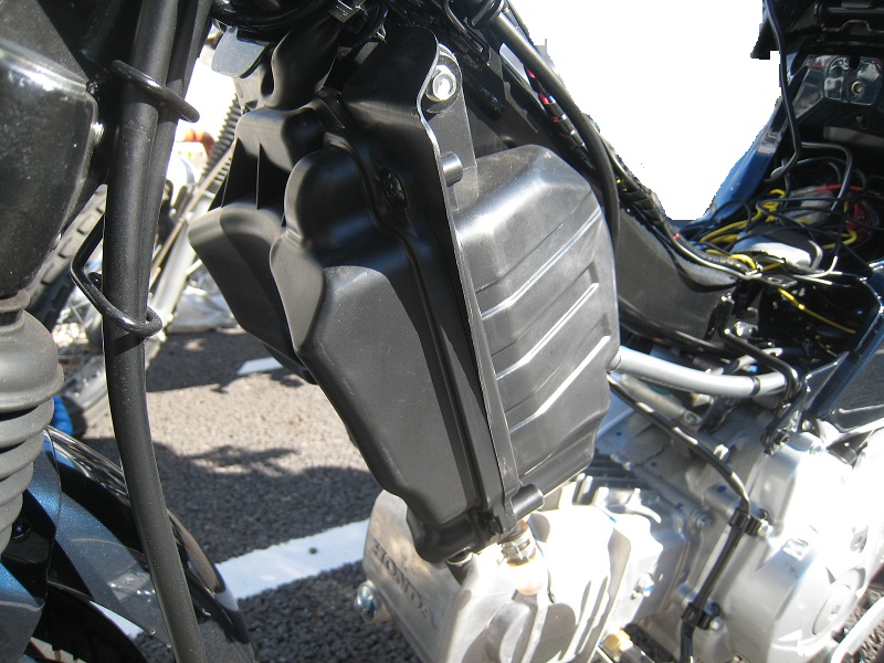 BRDスーパーエアBOX取り付け - とあるバイク乗りの日常