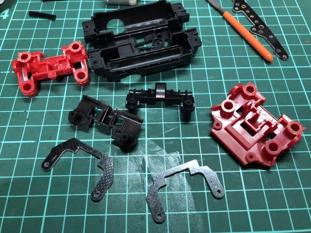ミニ四駆作ってみた その2 新マシン制作 シャーシその1
