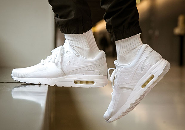 air max zero essential white