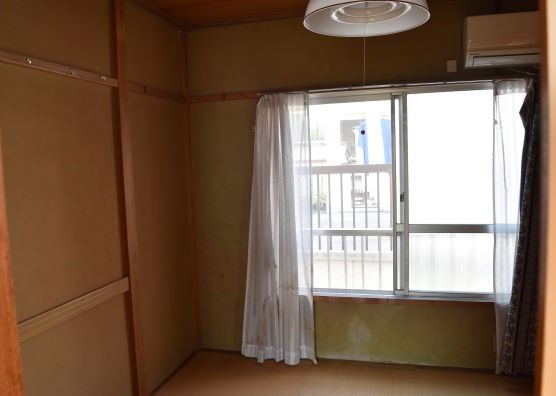 土地を買う前にやっておきたいこと　土地を買ってからやりたいこと　新築前にやること　設計前にやること　買った土地を見に行く　戸建て日照記録　新築窓位置　新築地盤　新築近隣住民　新築お隣さん　新築周辺情報　戸建て将来　新築マンション計画　新築周辺環境　新築日当たり　新築夜の明るさ　建設予定地を見る　日が出る位置　日が入る場所　古家活用方法　古家付き土地おすすめ　古家おすすめ　家を建てる前の準備　土地を観察する　建築予定地を知る　近隣住民を調べる　マンション建て替え計画を調べる　マンション所有者を調べる　土地朝見に行く　土地夜見に行く　夜の街灯　隣のリビング位置