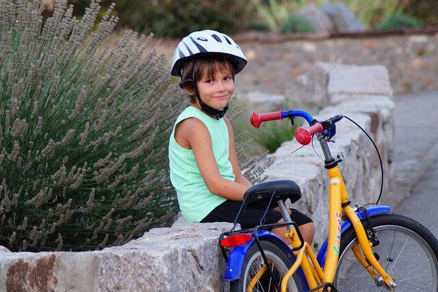 自転車の子供