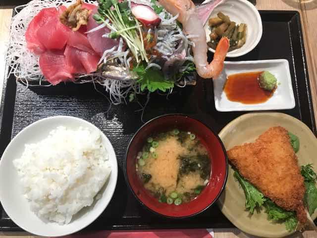 徳多屋贅沢日替わり定食