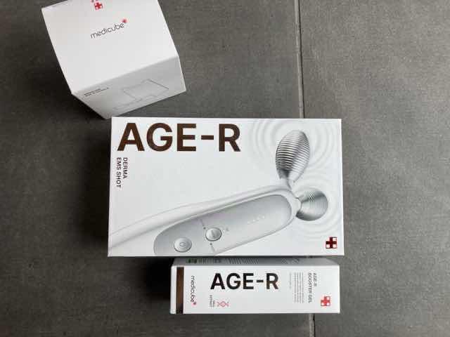 メディキューブ AGE-R 美顔器　スキンケア　ローラー　韓国 Amazon.co.jp: メディキューブ AGE-Rスキンブースターショット