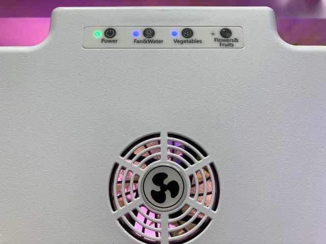 12株のIDOO水耕栽培キットは、ライトパネルにファンを搭載