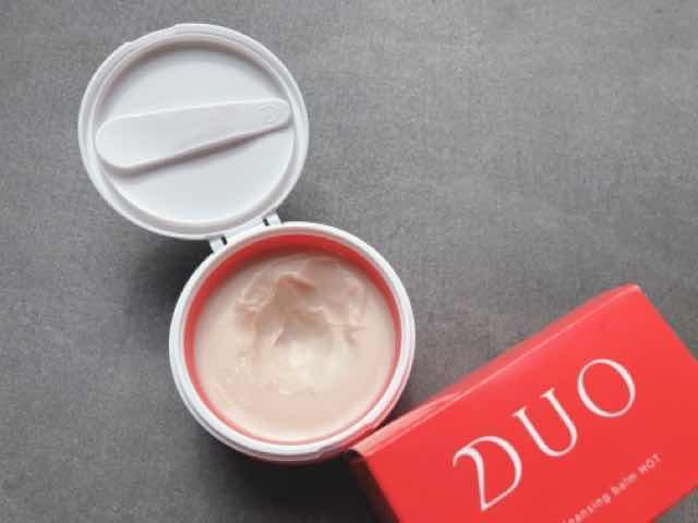 DUO(デュオ)ザクレンジングバームホットaはスパチュラつき