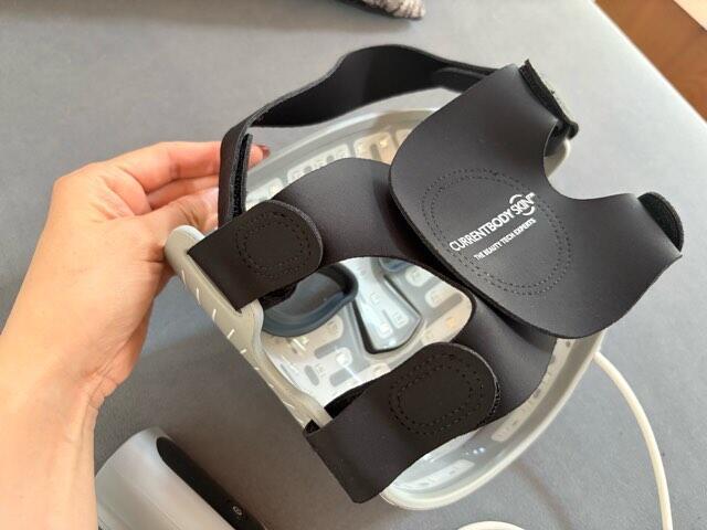 LEDマルチライトマスクの裏側のベルト