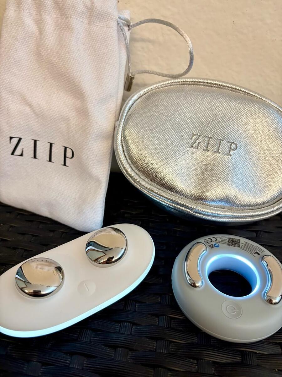 ZIIP HALO 2.0とZIIP DOTの電源を入れたところ