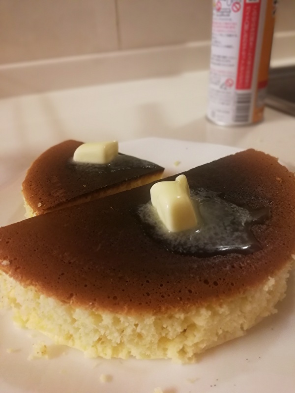 分厚いパンケーキ