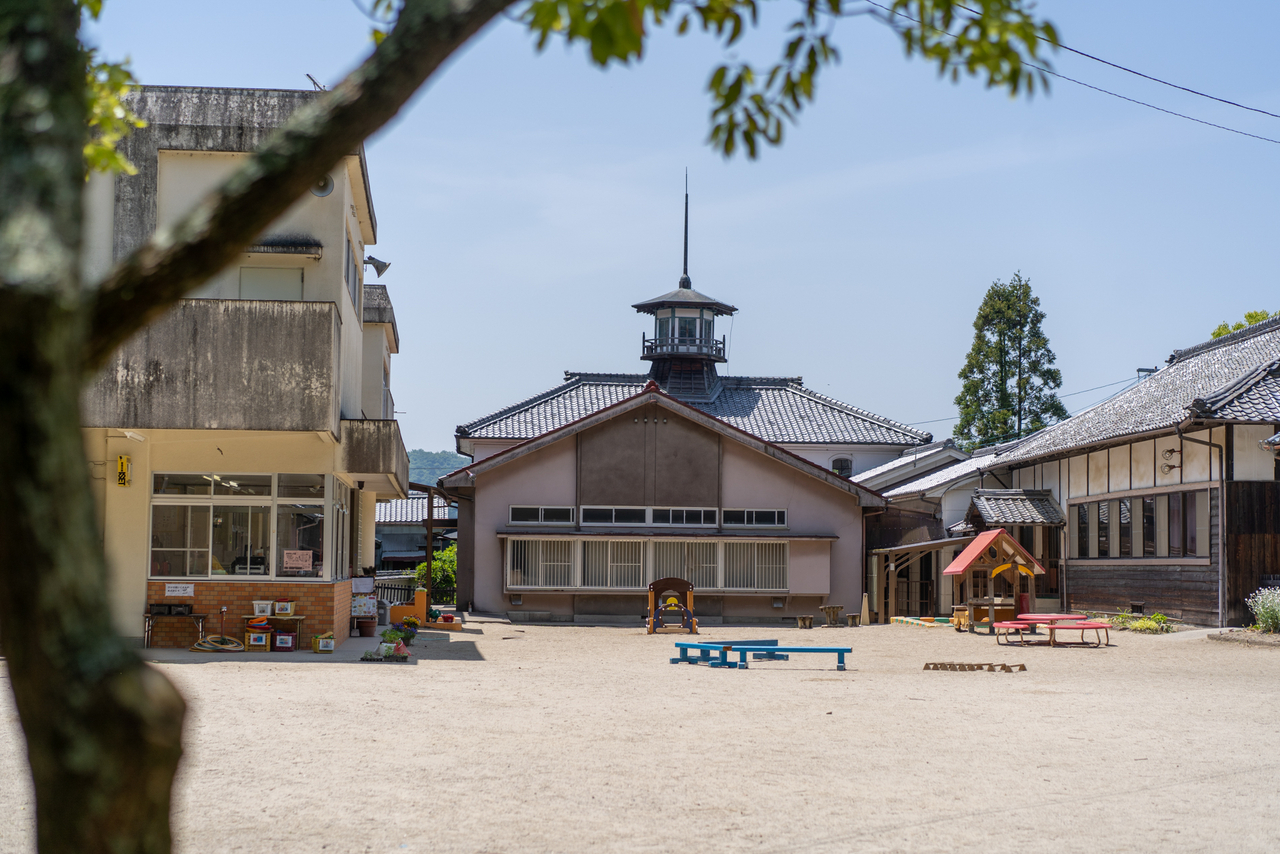 旧小田小学校本館〜現存する三重県最古の校舎〜 PONYの缶詰