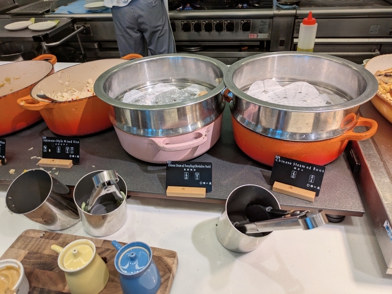 大阪マリオット都ホテル　朝食　肉まんなど