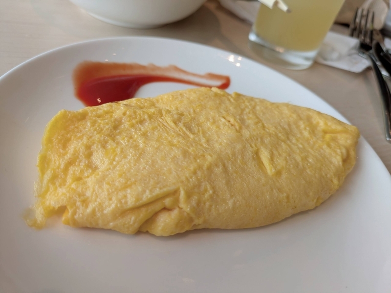 大阪マリオット都ホテル　朝食　オムレツ２