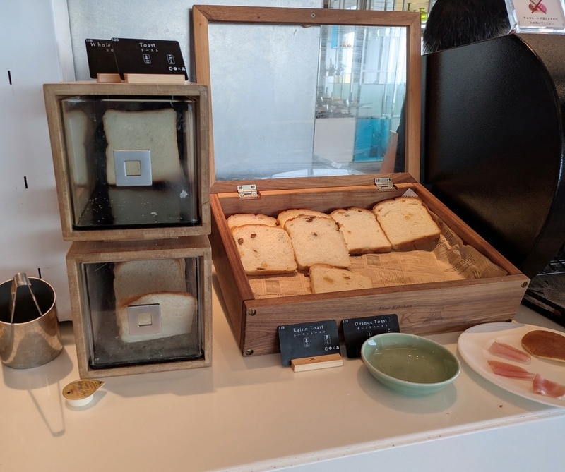 大阪マリオット都ホテル　朝食　パン２