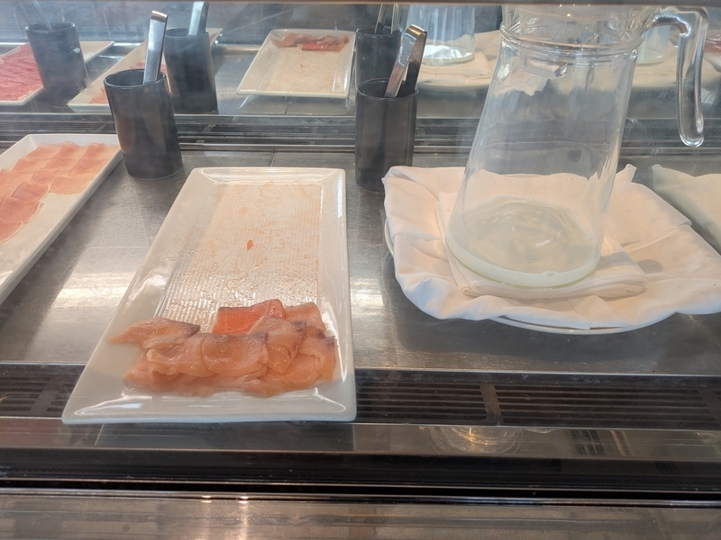 大阪マリオット都ホテル　朝食　サーモン