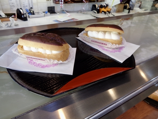 三島のケーキ屋さんのエクレア