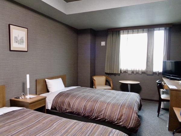 ビジネスホテルの一室を撮った写真