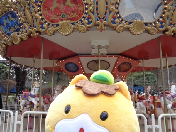 メリーゴーランドとぐんまちゃんの写真