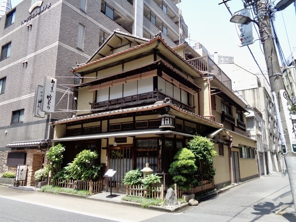 神田「竹むら」を外から撮った写真