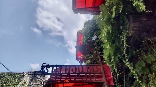 新宿の居酒屋どん底の入り口写真