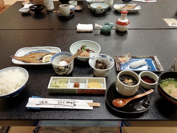 朝ごはんの写真。おいしい和食。