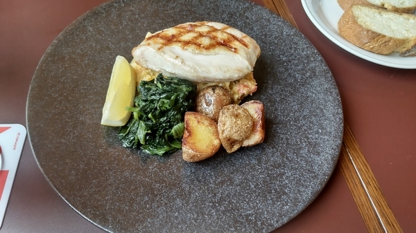 焼いたチキンの写真