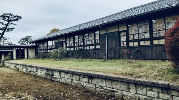自由学園内、生徒さんが出し物をやっていた建物の写真
