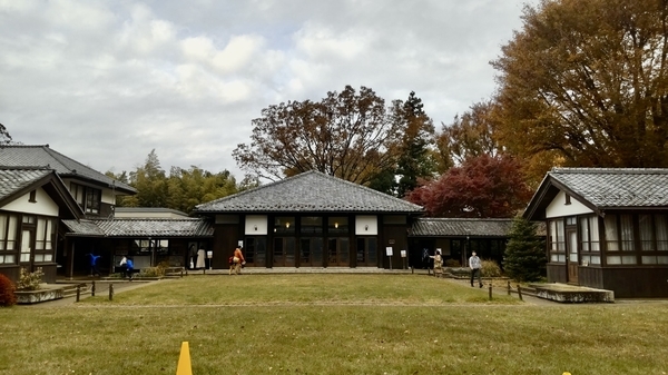 自由学園初等部食堂の写真