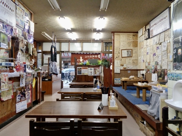 静岡おでん「おがわ」店内の写真
