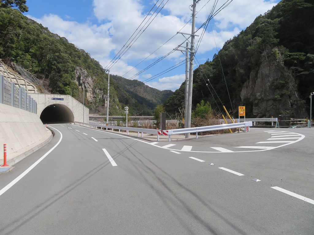 f:id:poseidonttzr:20190409103811j:plain f:id:poseidonttzr:20190409103811j:plain