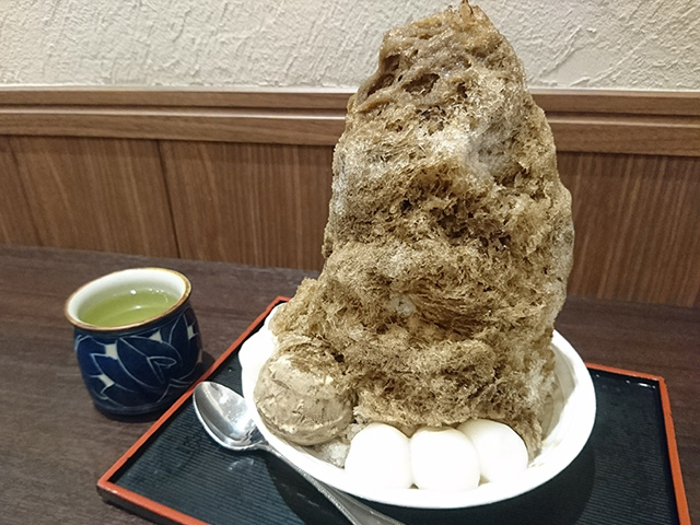 目白の超有名店 志むら はやっぱりスゴい 雪みたいにふわっふわな天然氷に匙が止まらない ぐるなび みんなのごはん