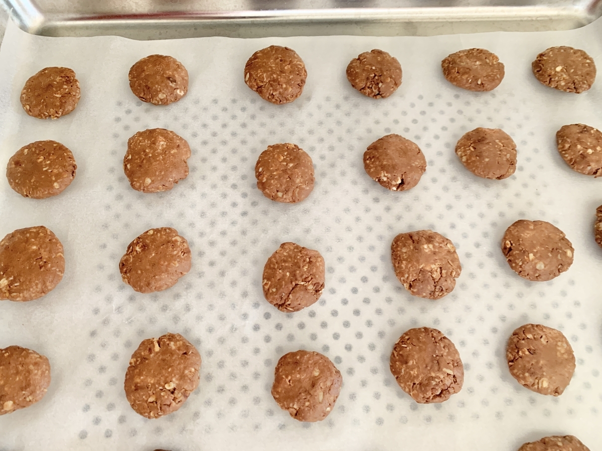 バレンタインに米粉オートミールチョコクッキーを作ったよ