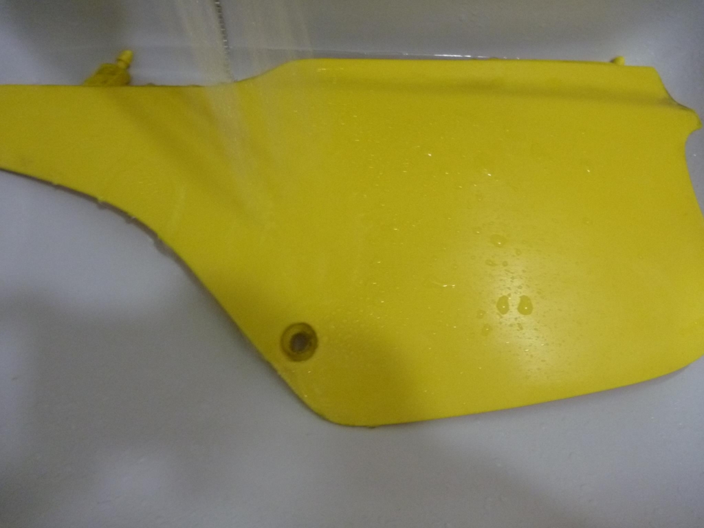 Ts125rr 外装 プラスチックの表面劣化 白み 単車で単写