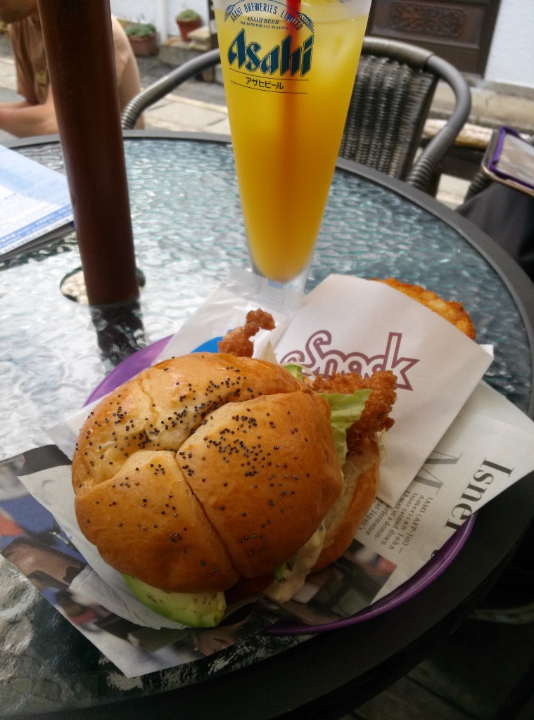 直島　ハンバーガー